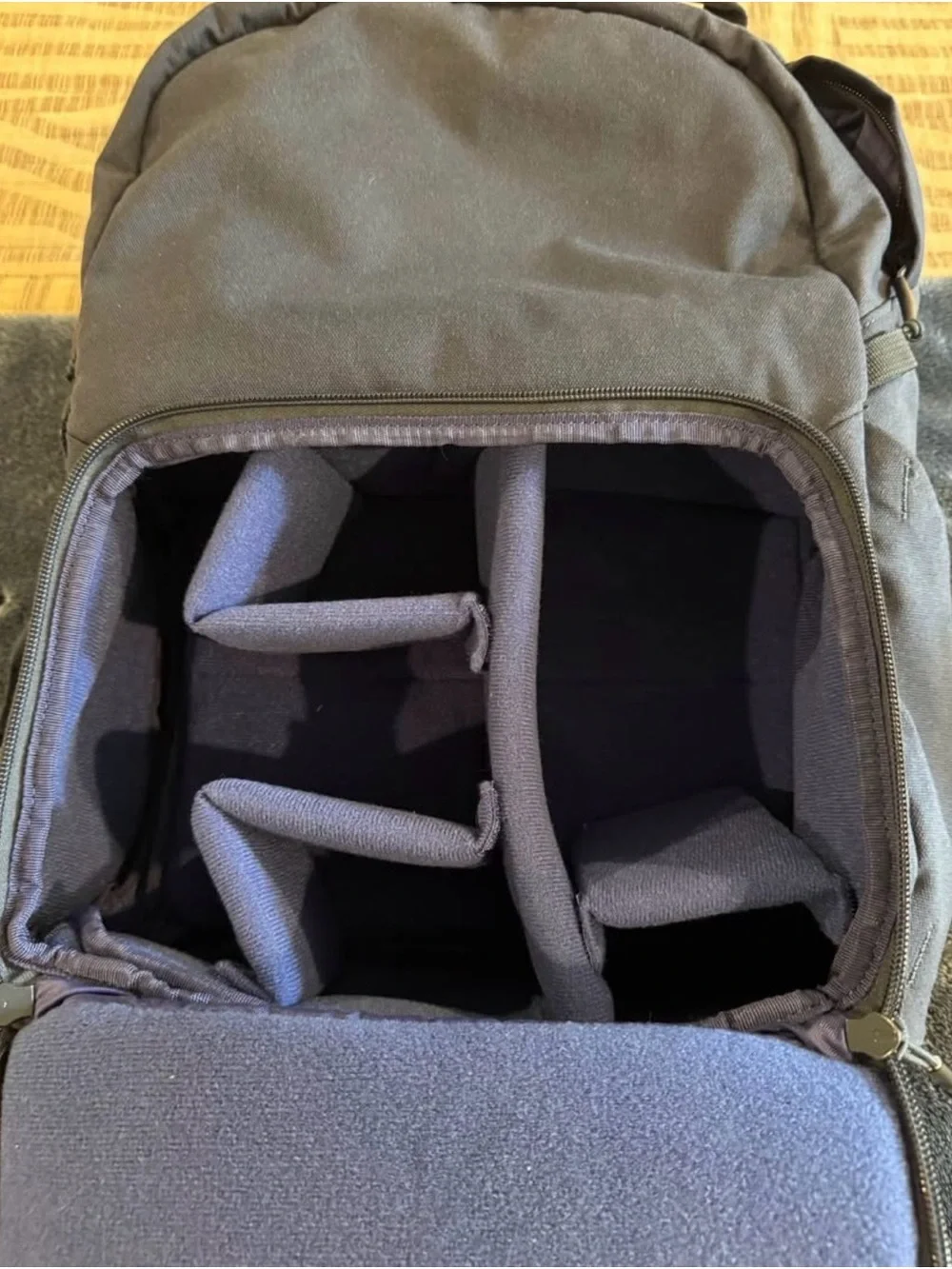 Brevité Jumper (large) Camera Gear Backpack - Navy